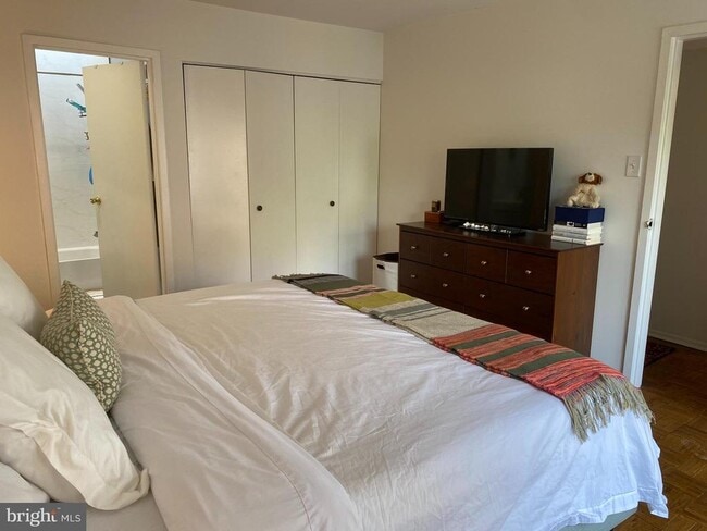 Building Photo - 501 Spruce St