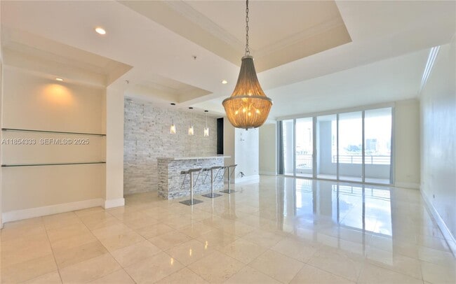Building Photo - 848 Brickell Key Dr