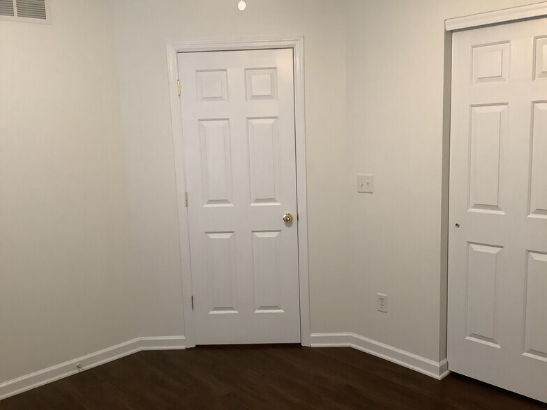 Building Photo - 7633 Mourning Dove Ln