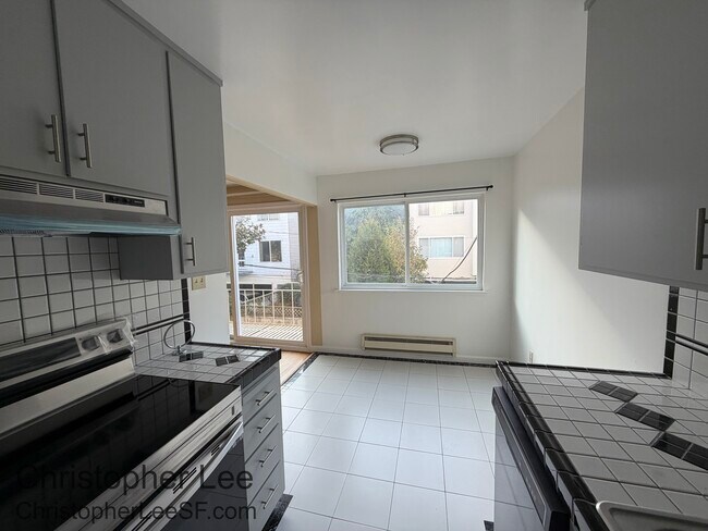 Building Photo - 125 Palm Ave