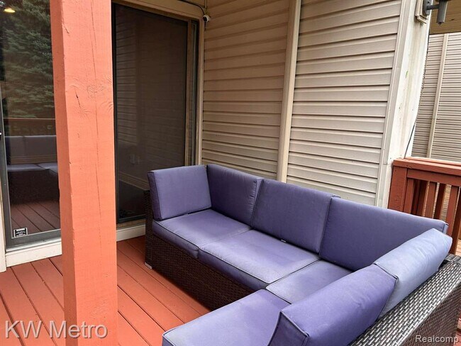 Building Photo - 6168 Palomino Ct