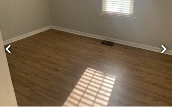 Building Photo - 230 Nash Rd