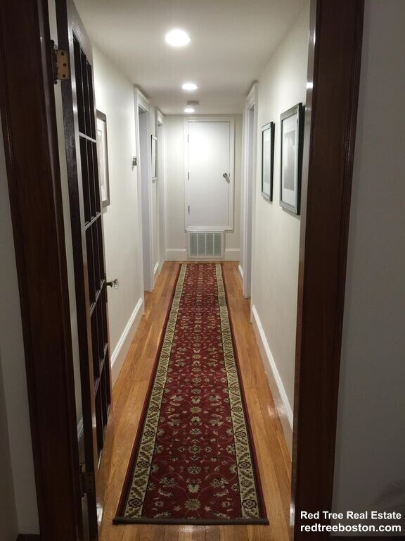 Building Photo - 33 Pershing Rd