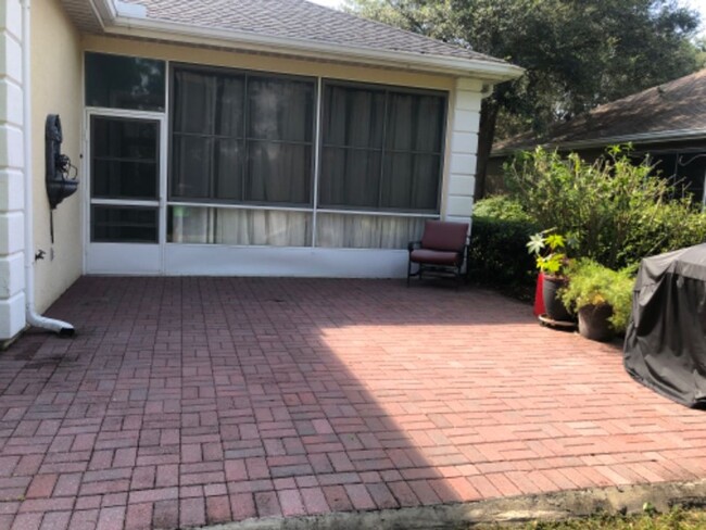 Building Photo - Bungalow in the Harbor Hills Country Club