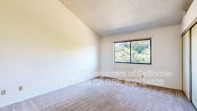 Building Photo - 7474 Mercedes Way