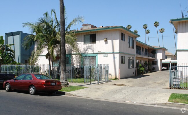 Building Photo - 957-961 S Westmoreland Ave
