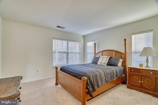 Building Photo - 3563 Sherbrooke Cir