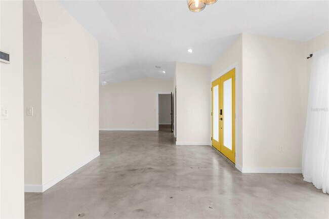 Building Photo - 4250 Marlowe Dr