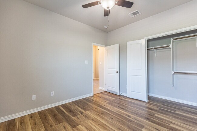 Building Photo - 2034 Carter Ln