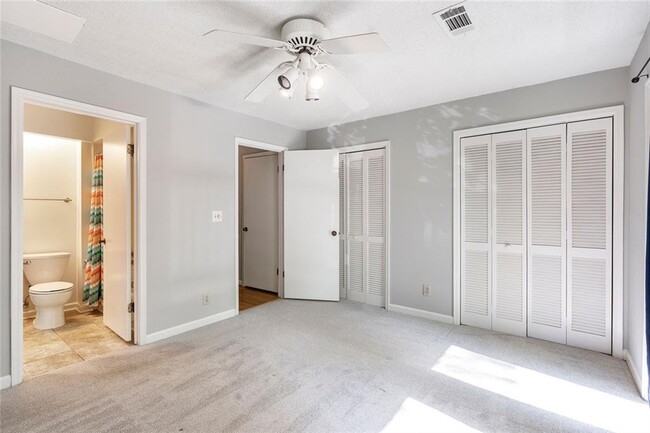 Building Photo - 648 Cleburne Terrace NE