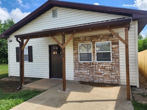 Building Photo - 34 Davis St W