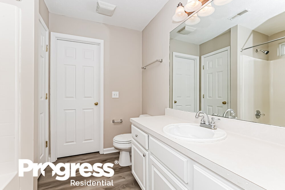 Building Photo - 1708 Stone Hollow Ct
