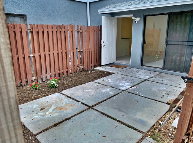 Building Photo - 13 N Crossings Cir