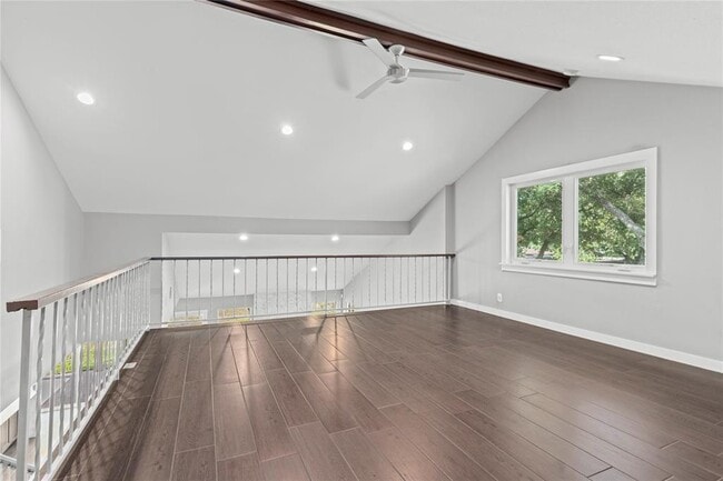 Building Photo - 22435 Elsinore Dr