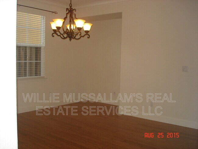 Building Photo - 685 W Rico Way