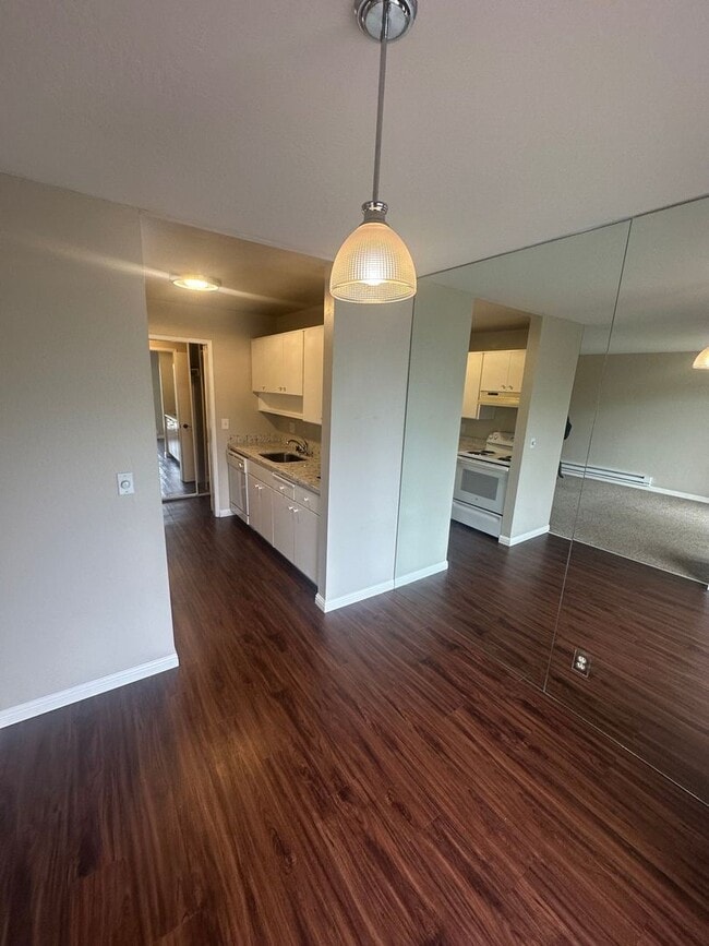 Building Photo - Watergate One Bedroom