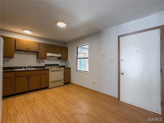 Building Photo - 3004 Pembroke Ln