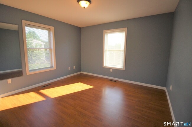 Building Photo - 125 Thorniley St