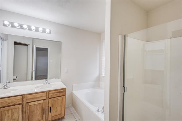 Building Photo - 9816 Pierce Dr