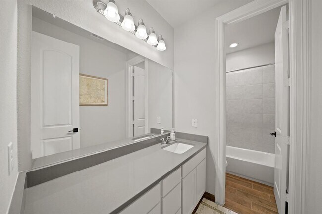 Building Photo - 1505 Canter Bayou Way