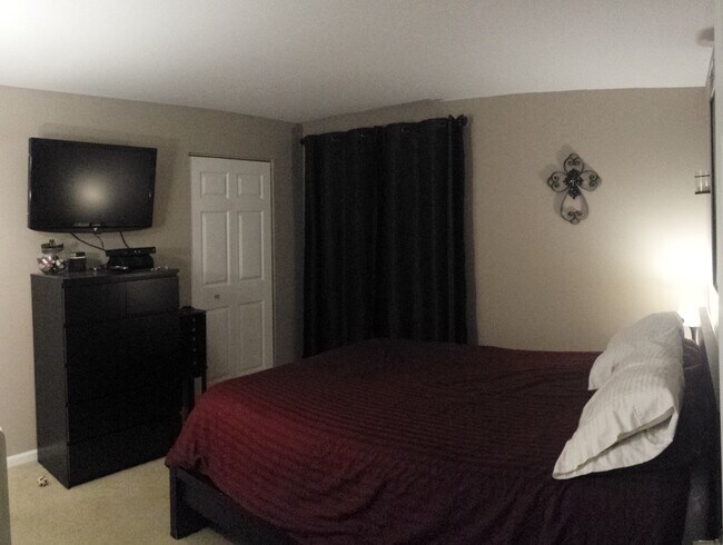 Master Bedroom - 778 N Gary Ave