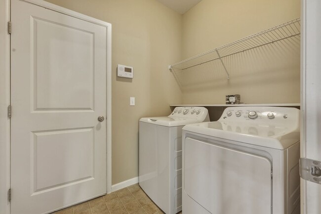 Building Photo - 4 bedrooms 2.5 baths 1826 sq.ft. Olympia School District