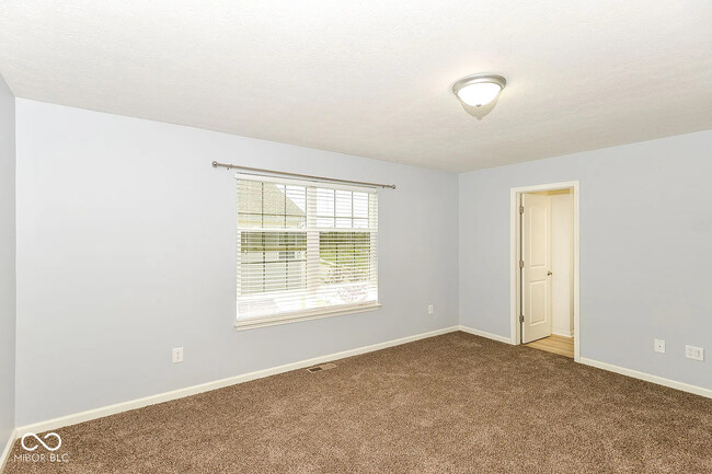 Building Photo - 9651 Calamus Dr