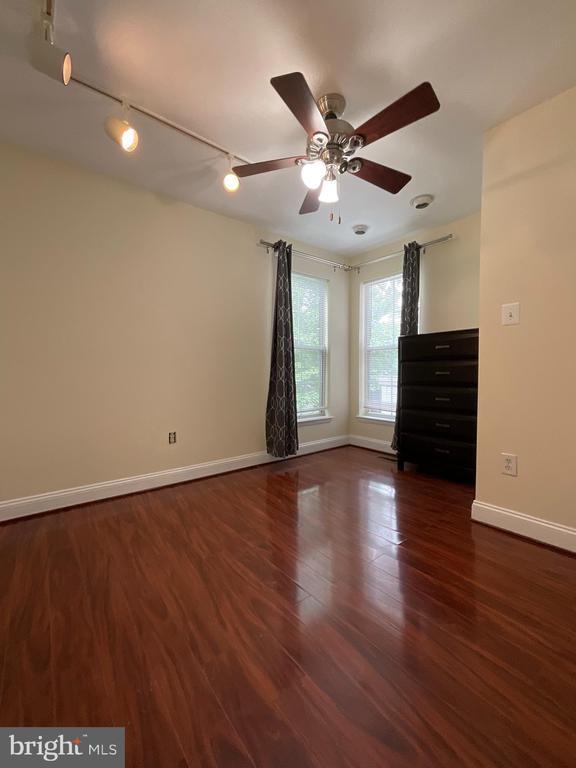 Building Photo - 9401 Royal Bonnet Terrace