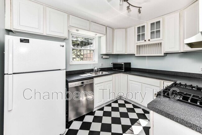 Building Photo - 139 Mt Vernon Ave