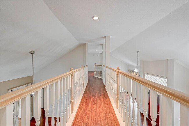 Building Photo - 1630 Berkoff Dr