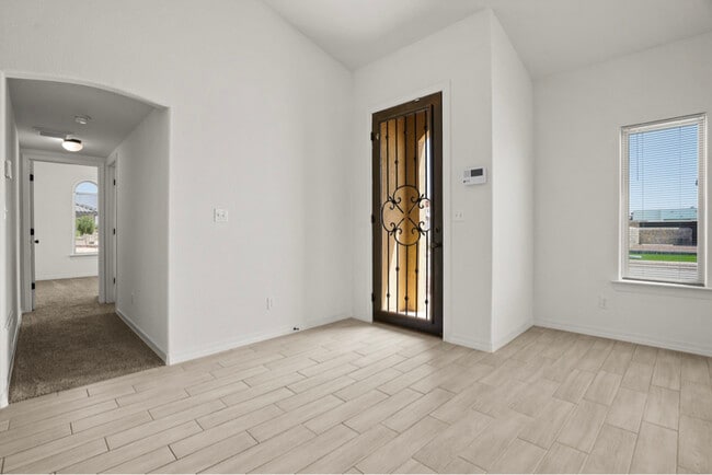 Building Photo - 901 Betton Pl