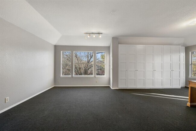 Building Photo - 7501 Vail Valley Dr