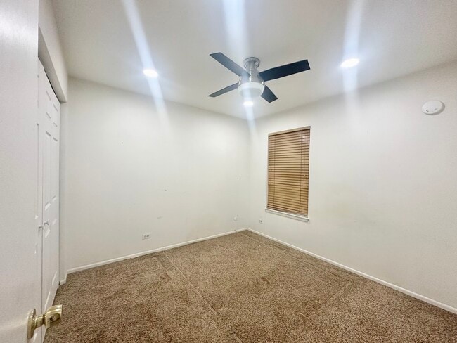 Building Photo - 1234 Churchill Ct