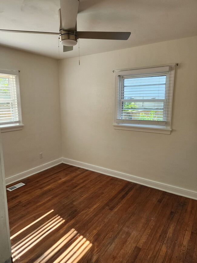 Building Photo - 8234 Redwood Cir