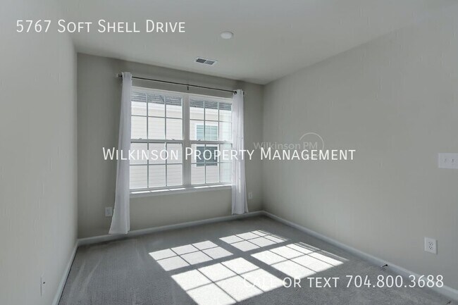 Building Photo - 5767 Soft Shell Dr