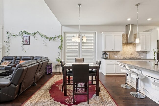 Building Photo - 6209 Verbena Ln