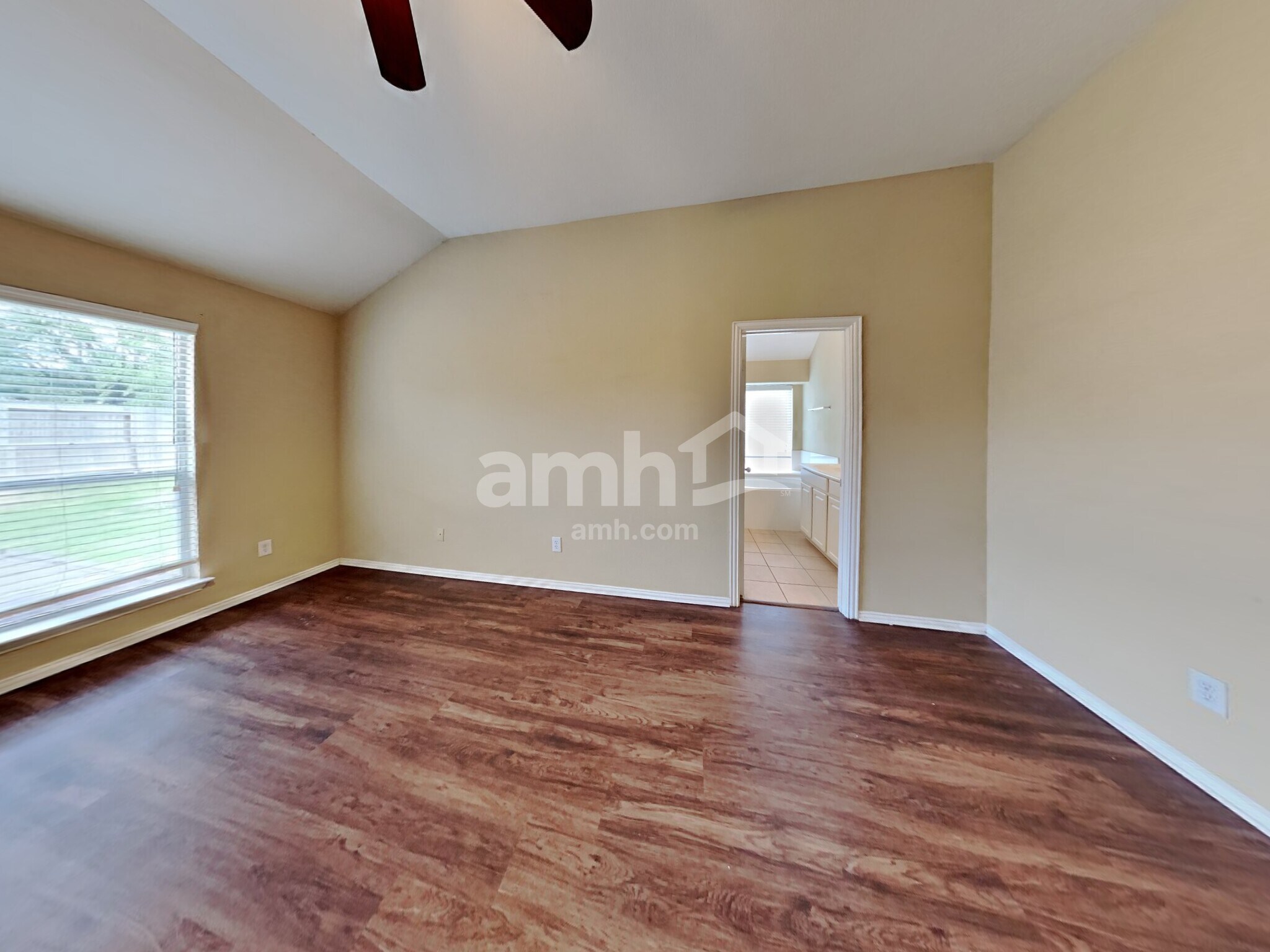 Building Photo - 2918 Meridian Bay Ln