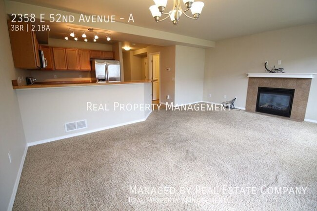 Building Photo - Spacious South Anchorage Townhome! Huge fe...