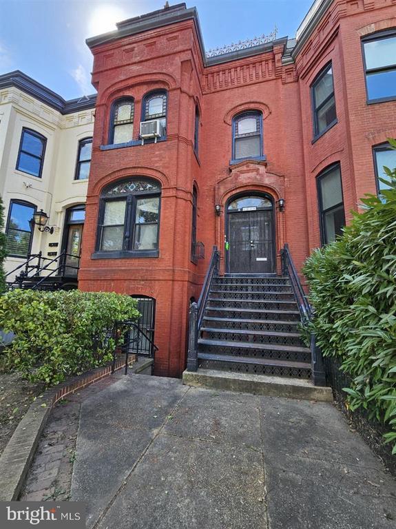 Building Photo - 1920 11th St NW