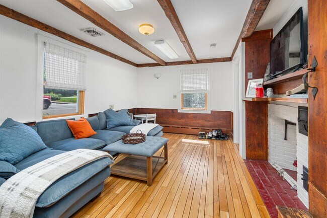 Building Photo - 468 Union Ave