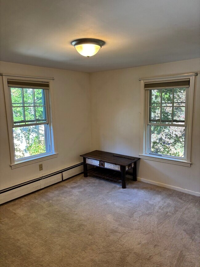 Building Photo - 152 Mendon St