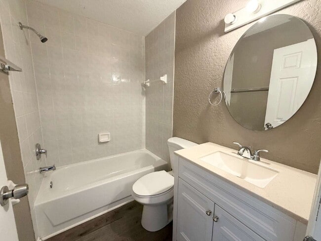 Building Photo - 4014 Jason Rd