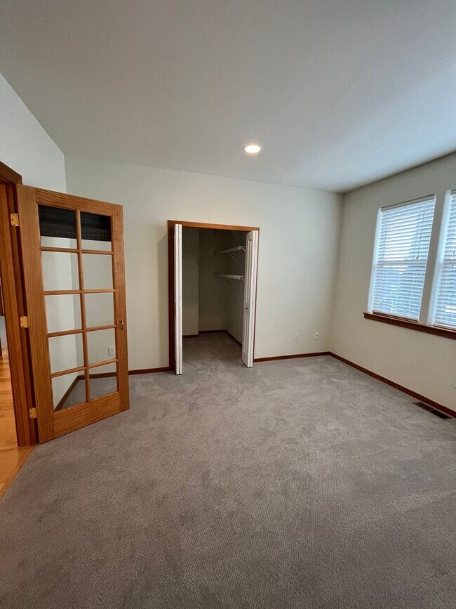 Building Photo - 3 Bed 2 Bath Single Story House with Garage