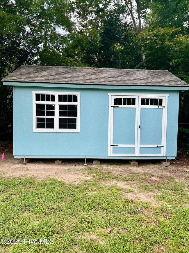 Building Photo - 242 Inlet Dr