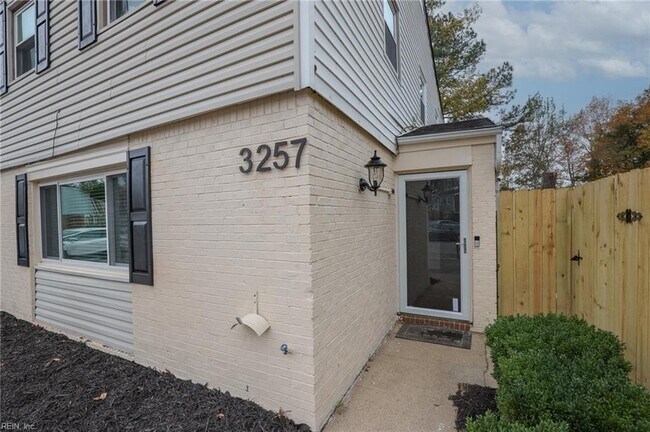 Building Photo - 3257 Yorkborough Way