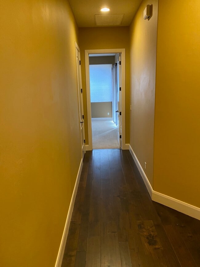 Building Photo - 2242 N Gunsight Dr