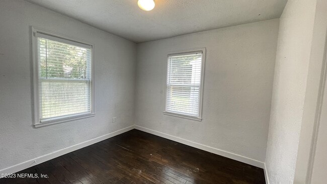 Building Photo - 5228 Sunderland Rd