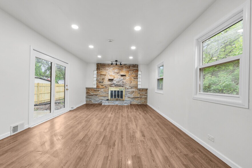 Building Photo - 5820 N 29th St