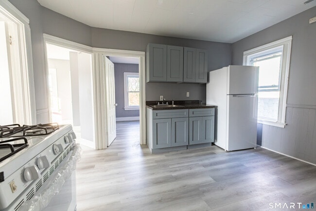 Building Photo - 132 Beaver St