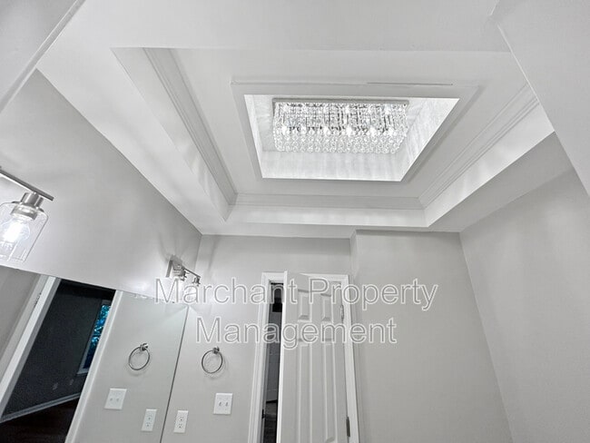 Building Photo - 7 Waxwing Ct